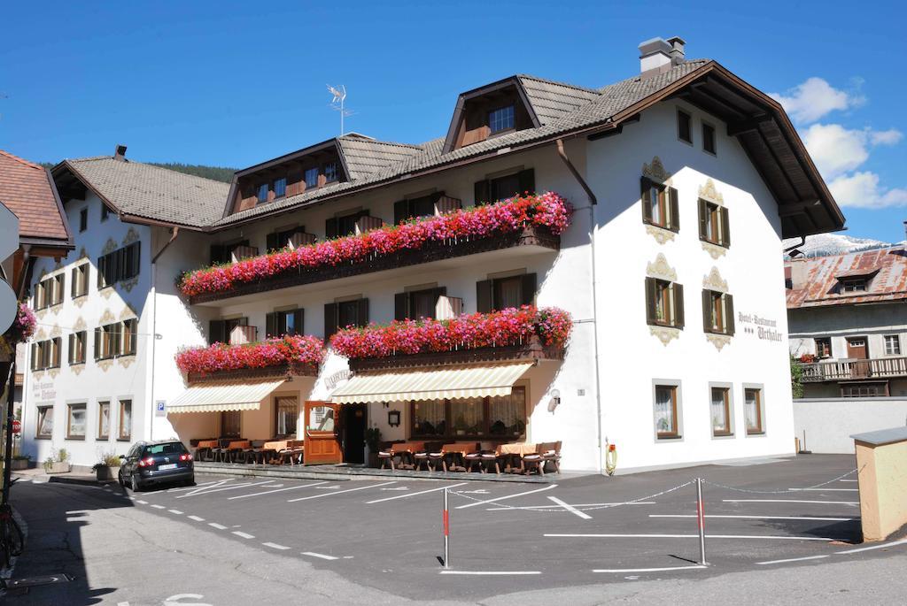 Hotel Urthaler Dobbiaco Esterno foto